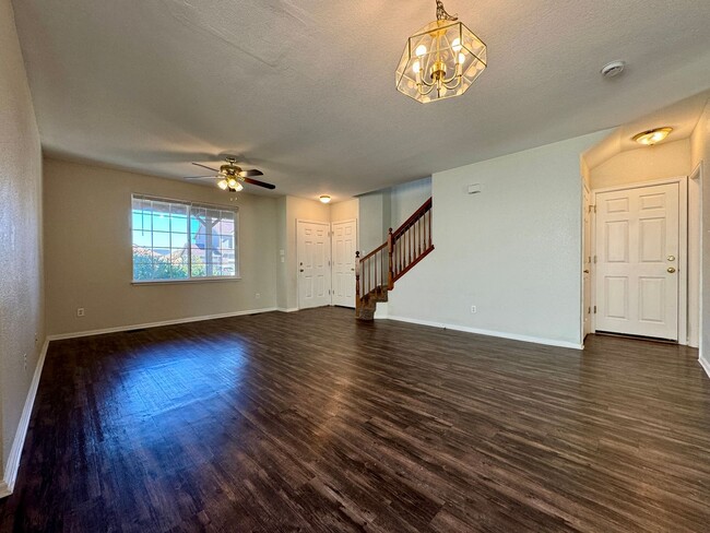 Building Photo - Newly updated 3 bedroom home in Commerce C...