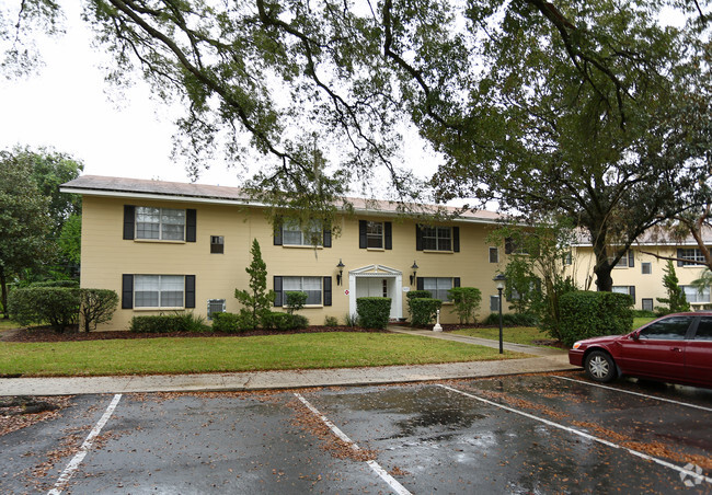 Building Photo - Glendale Court Apartments