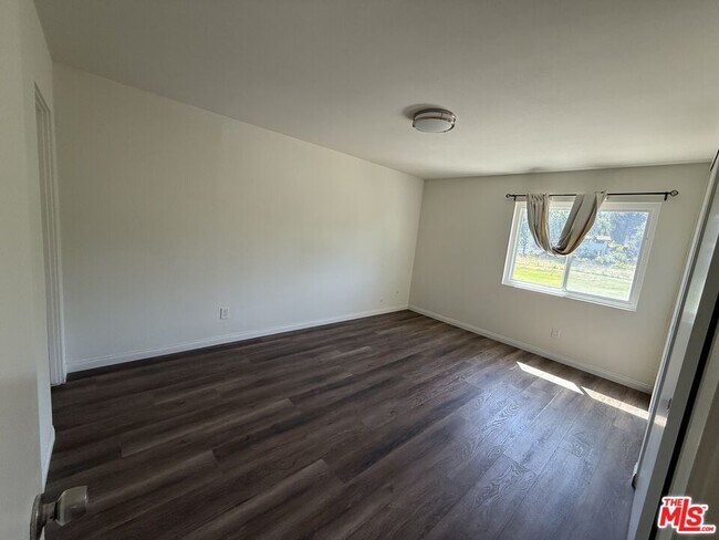 Building Photo - 5867 Cape Horn Dr