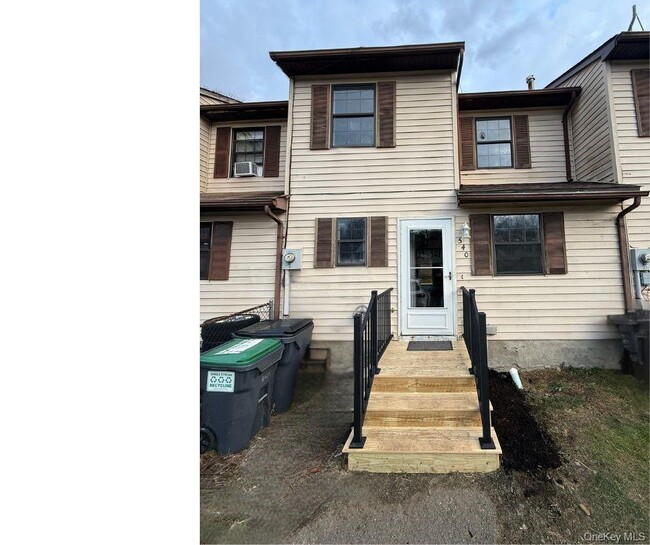 Building Photo - 540 Saracino Dr