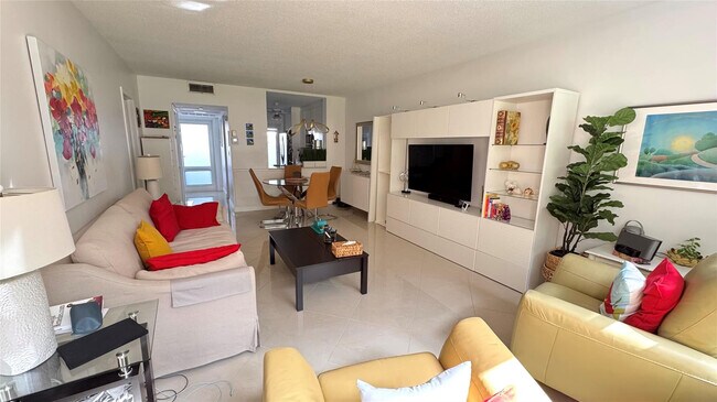 Building Photo - 1481 S Ocean Blvd