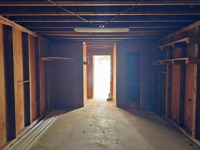 Building Photo - 4111 McGaha Ave