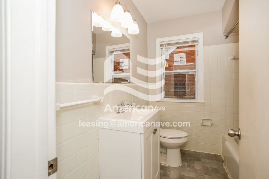 Building Photo - 20894 Lancaster St