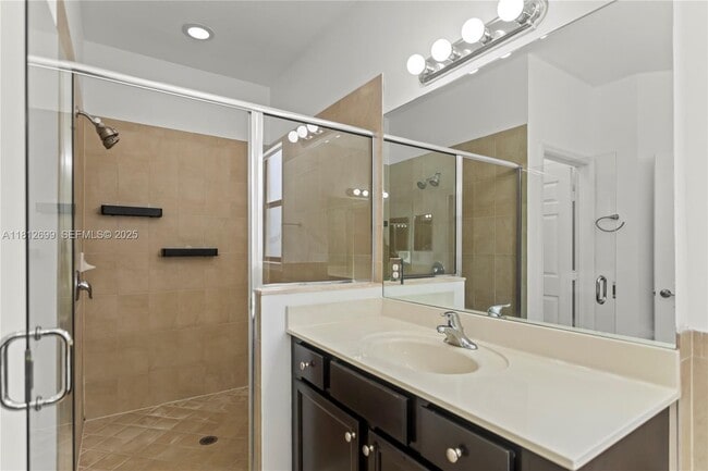 Building Photo - 3502 W 86th Terrace