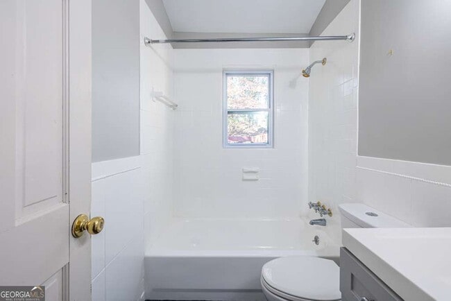 Building Photo - 1570 Spring Ln NW