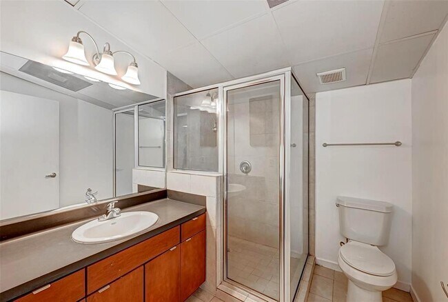 Building Photo - 9788 Clarewood Dr