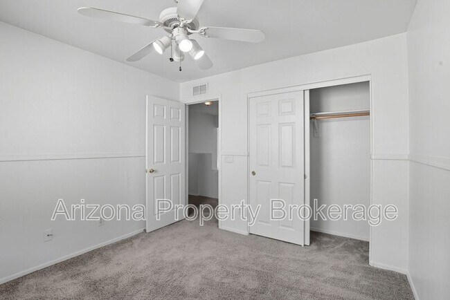Building Photo - 17516 W Maui Ln