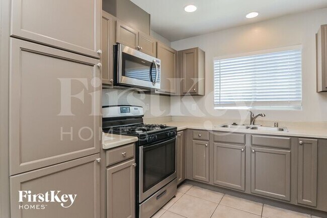 Building Photo - 5304 Tipper Ave