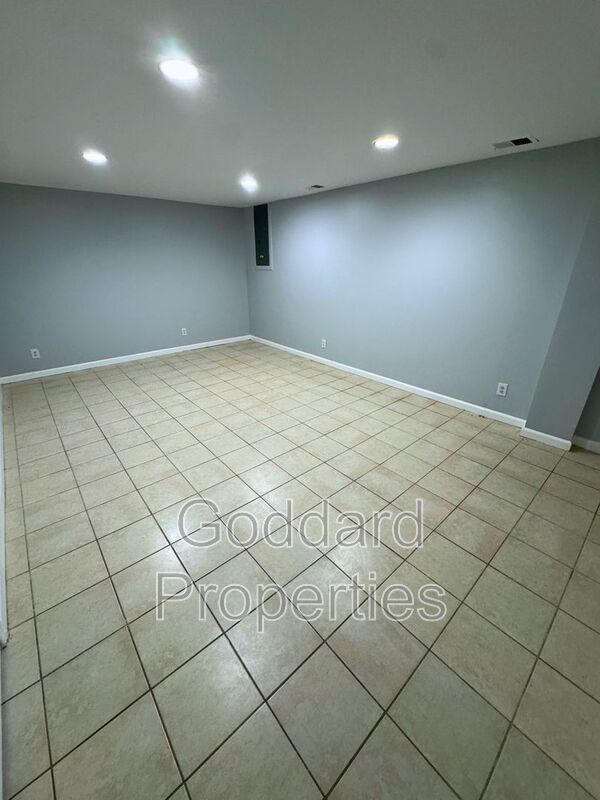 Building Photo - 7326 Mossy Brink Ct