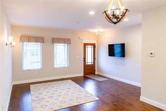 Building Photo - 56 Seawynds Dr