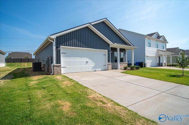Building Photo - 22821 Dashwood Ln