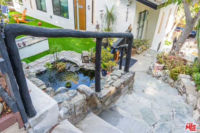 Building Photo - 1933 Lemoyne St