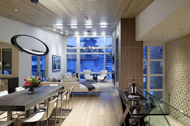 Building Photo - 126 Juan St