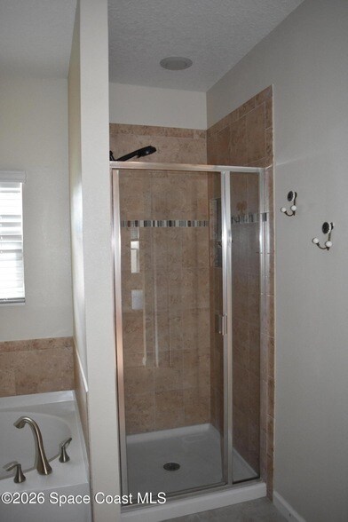 Building Photo - 518 Dillard Dr SE