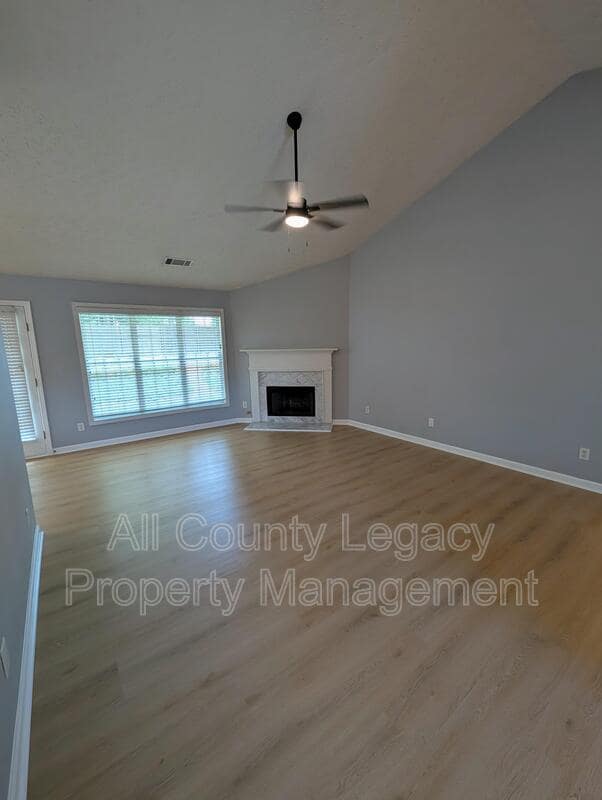 Building Photo - 2175 Charleston Oak Cir