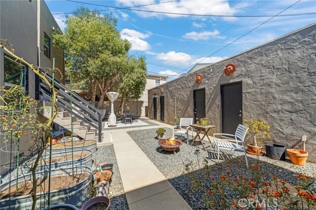 Building Photo - 1142 Bennett Ave