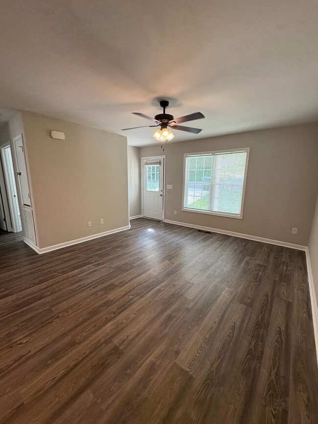 Building Photo - Cute Ranch Home located in Cabarrus County