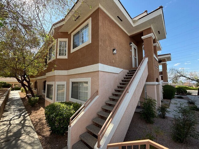 Building Photo - Beautiful 2Bed/2Bath Condo located in the ...