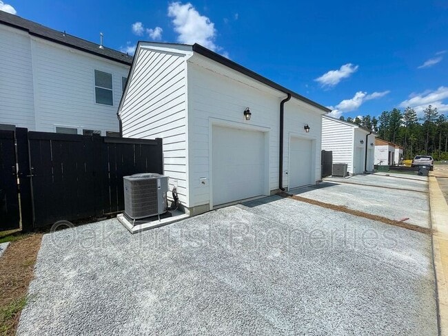 Building Photo - 1017 Swamp Harrier Ave