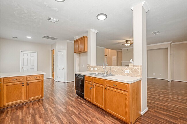 Building Photo - 4026 N Barnett Way