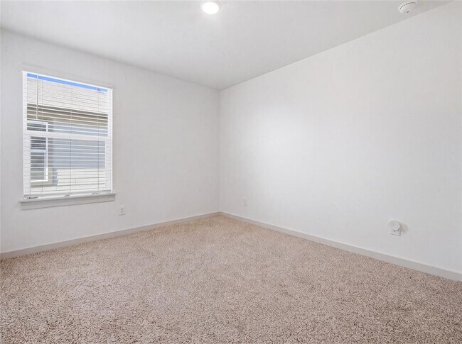 Building Photo - 515 Millbrook Blvd