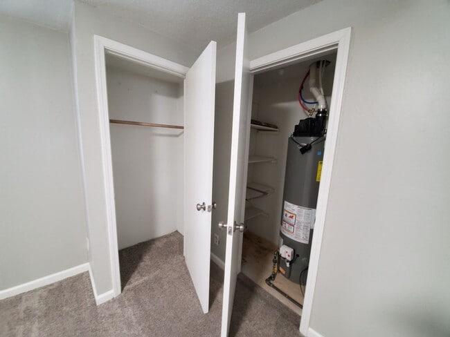 Building Photo - 3 Bedroom, 1 Bathroom in the Norwoodville ...
