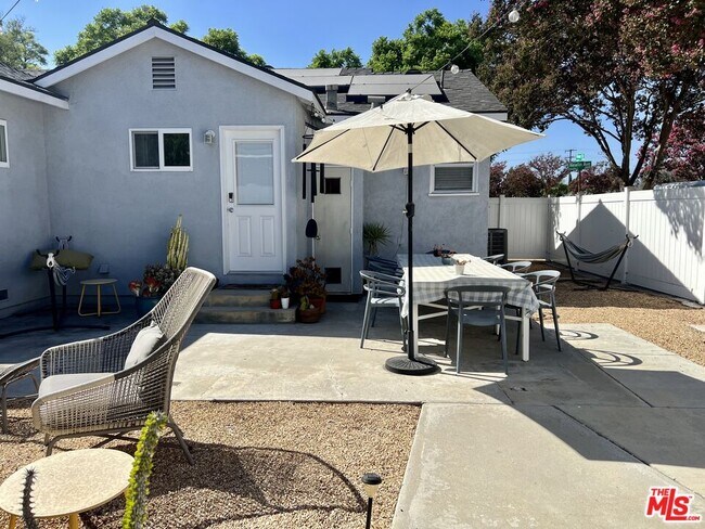 Building Photo - 8404 Newlin Ave