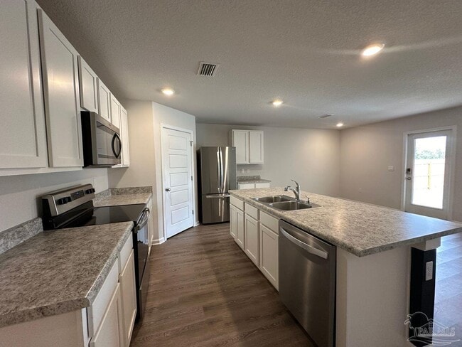 Building Photo - 1929 High Rdg Ct