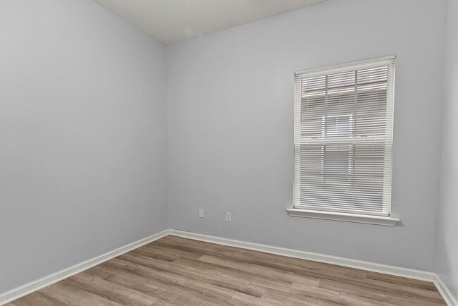 Building Photo - Nice 3 Bed 2 bath Home Available! Schedule Your Tour Today!