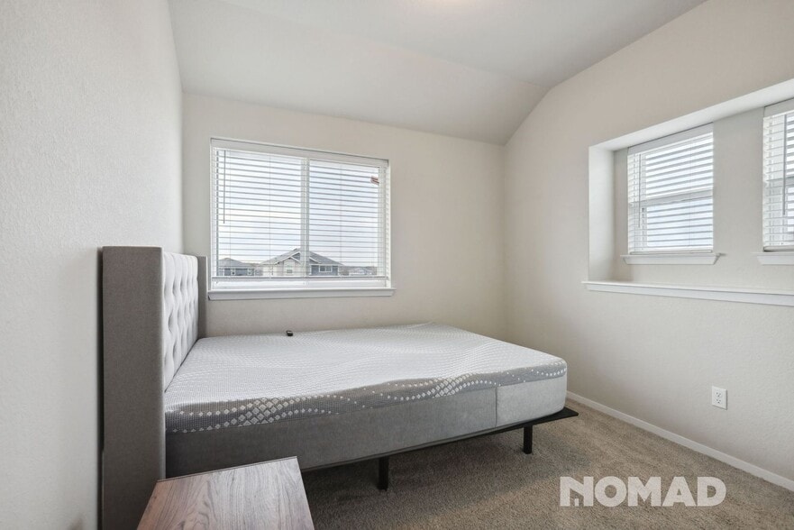 Building Photo - 209 Lake Placid Run