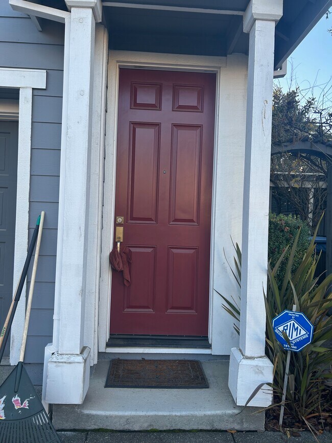 Primary Photo - 47 Lande Way