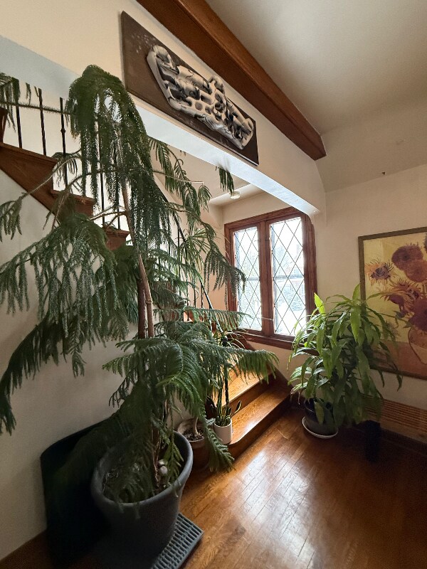 Building Photo - 3665 Glencairn Rd