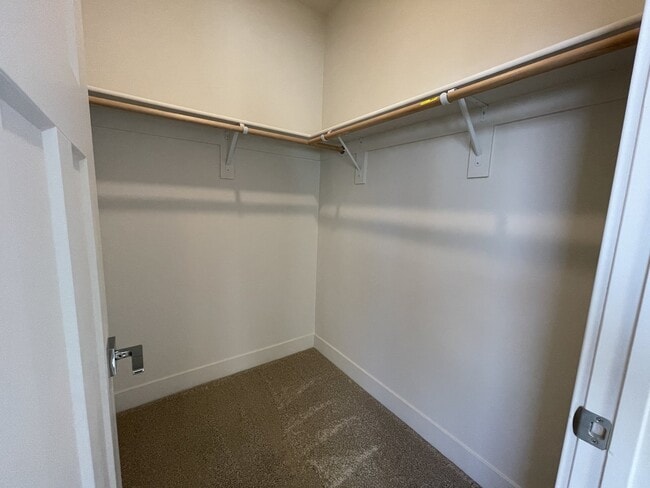 Building Photo - Beautiful 4 Bedroom, 3.5 Bathroom Home in Prescott Ranch!