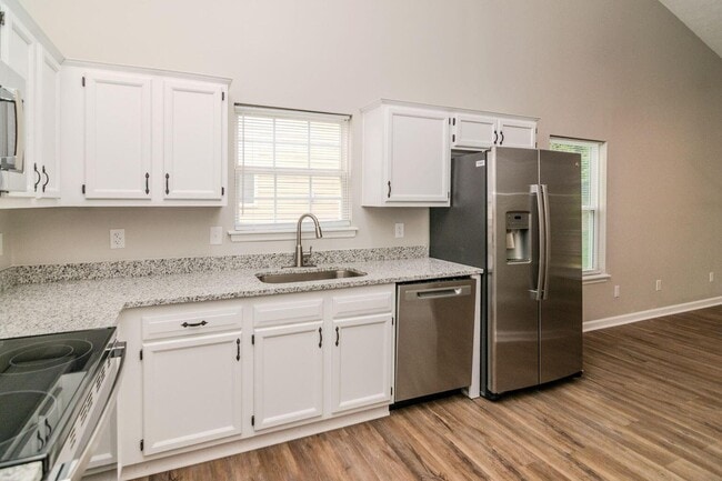 Building Photo - 2539 Danielle Ln