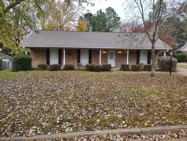 Building Photo - 524 Brentwood Dr