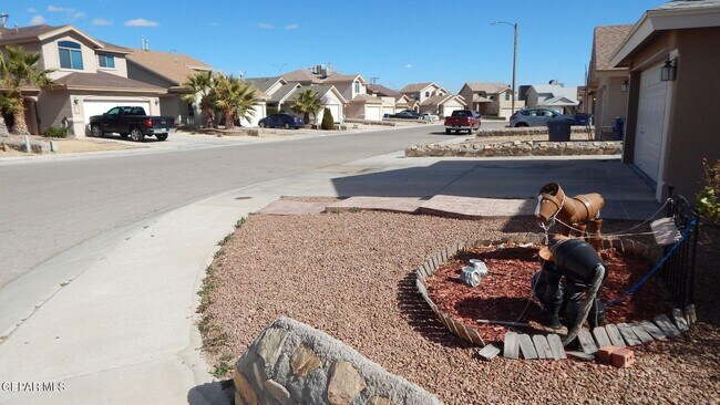 Building Photo - 9941 Marine Cir