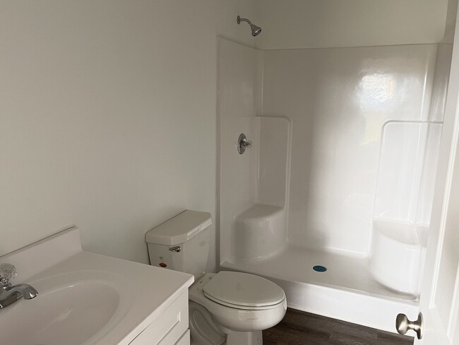 Building Photo - 491 Coile Rd