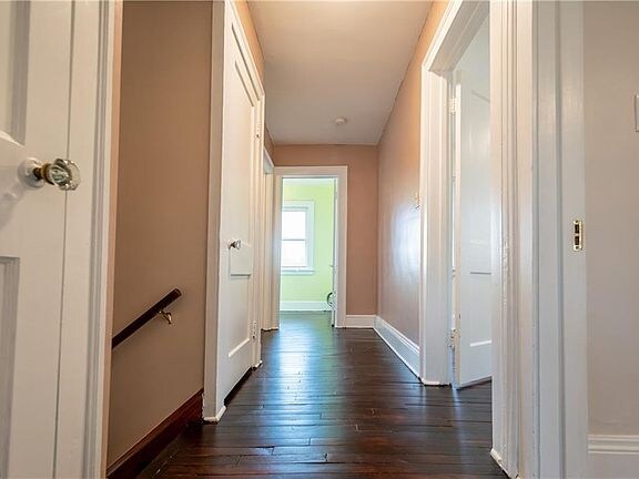 Building Photo - 2168 Richland Ave