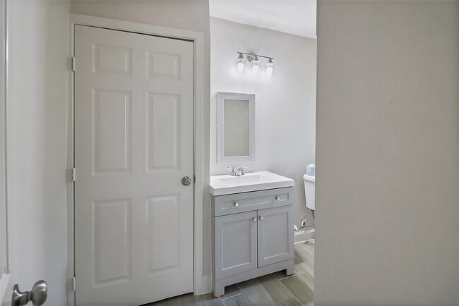 Building Photo - 243 Georgia St