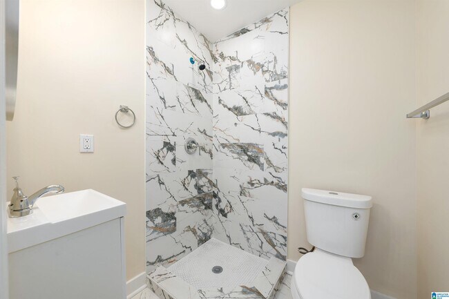 Building Photo - 4312 51st Ave N