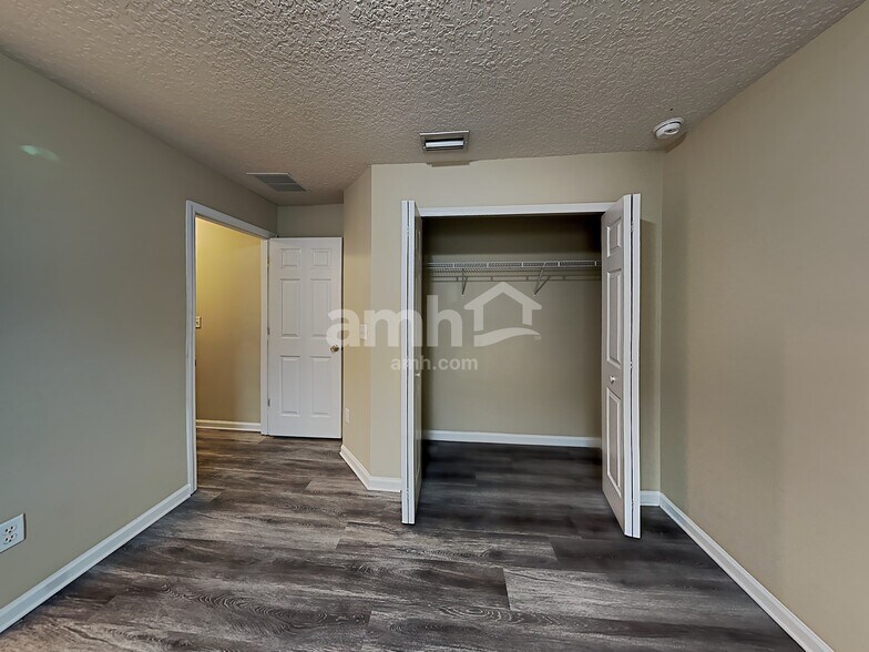 Building Photo - 1333 Sylvie Ln