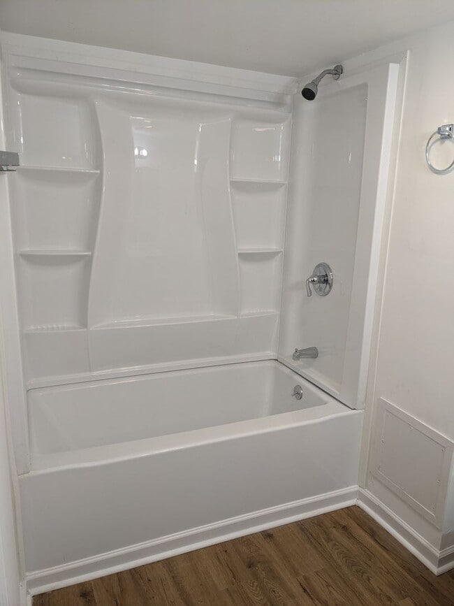 Building Photo - 135 Grenoble Rd