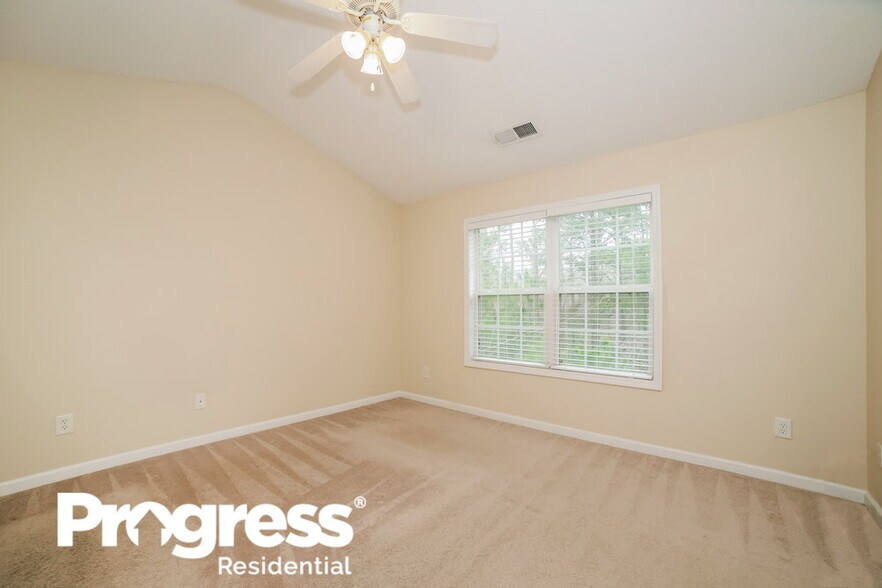 Building Photo - 253 Bainbridge Cir