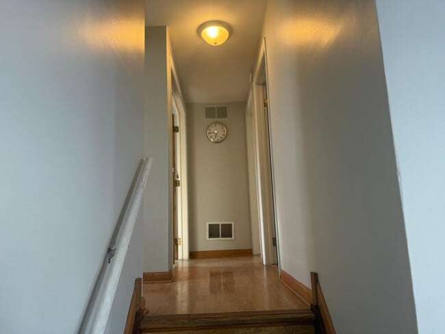 Building Photo - 982 Hastings Ln