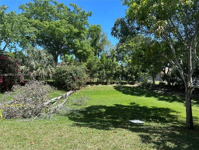 Building Photo - 7653 Tamarac Island Cir