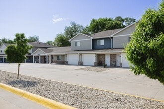 Building Photo - The Landings