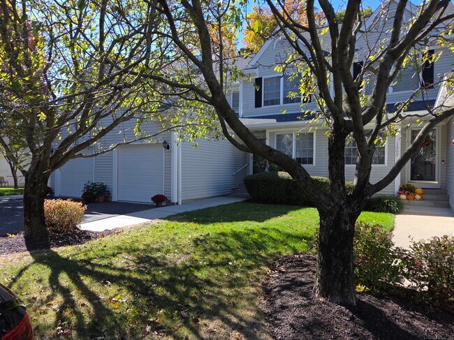Building Photo - 1302 Revere Rd