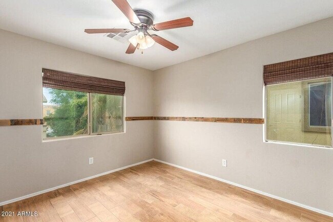 Building Photo - 3828 E Bridgeport Pkwy