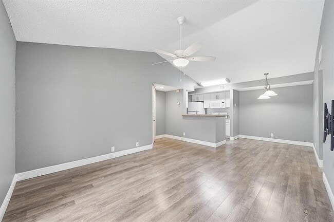 Building Photo - 2900 S University Dr