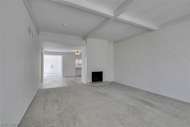 Building Photo - 3452 Pino Cir